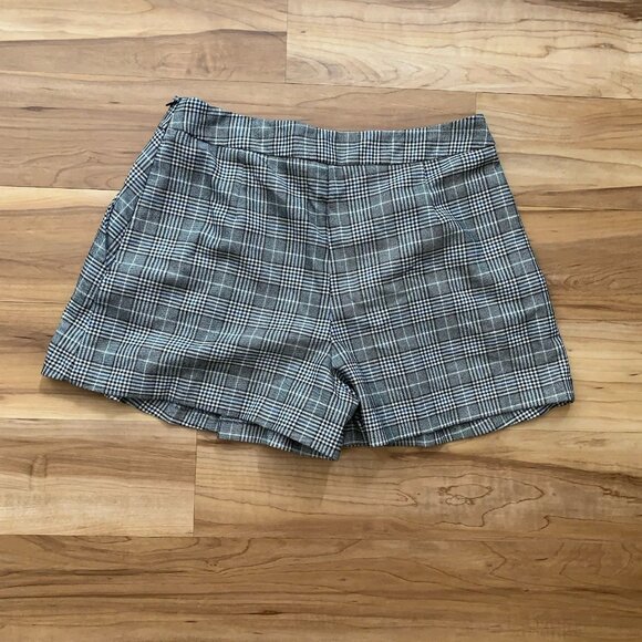 Zara Pleated Plaid Mini Side Zip Shorts Women's Medium Gray Multicolor - Picture 6 of 9